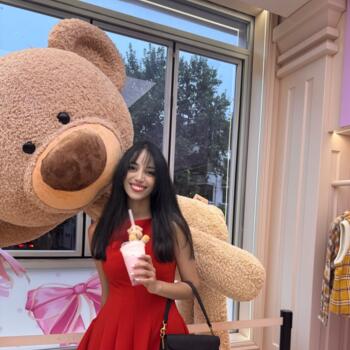 Babysitter in Paris: Rania