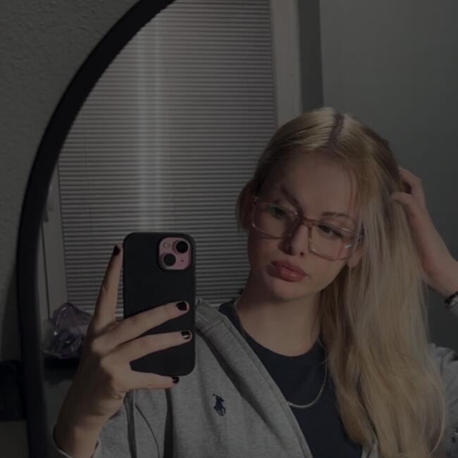 Chůva v Chlumec: Karolína