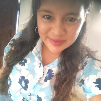 Babysitter in San Miguelito: Katherine