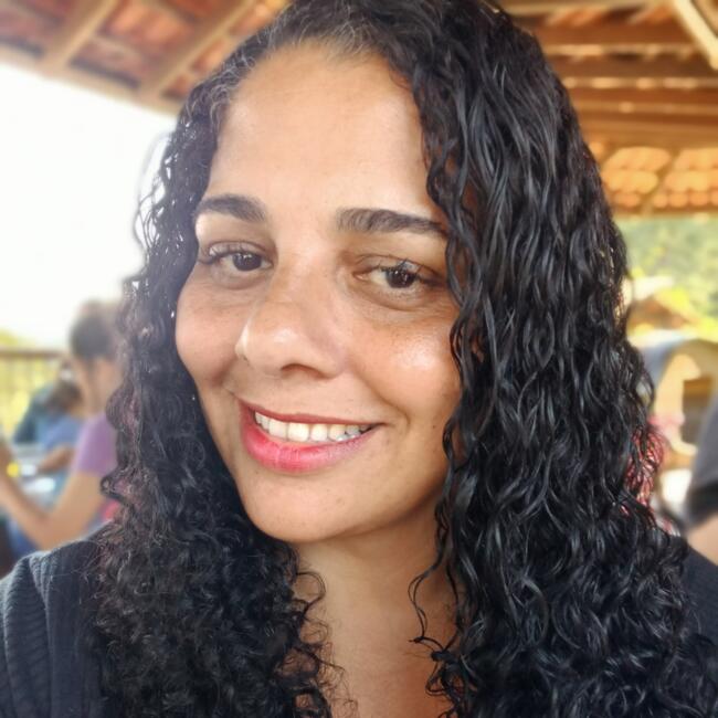 Babá em Cotia: Solange de Lourdes