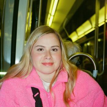 Babysitter in Paris: Lucie