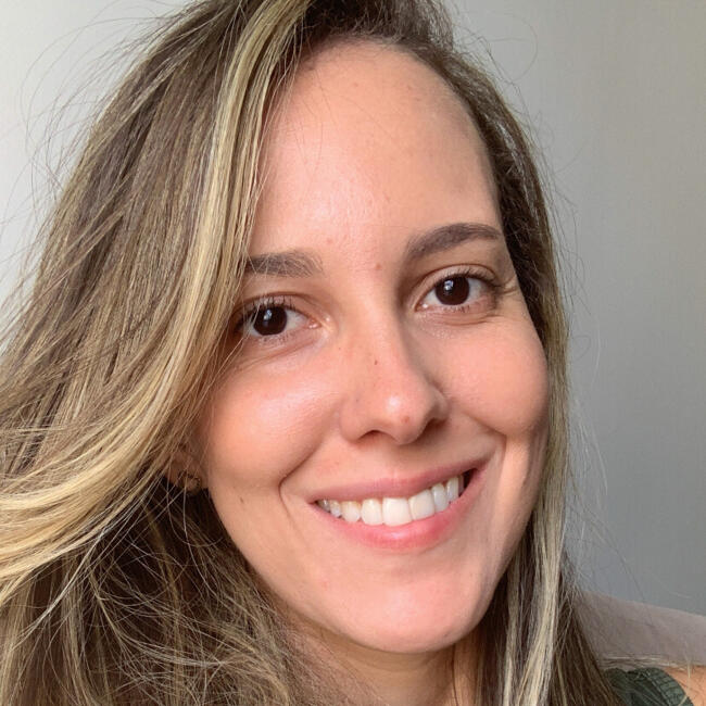 Babysitter in Uberlândia: Daniela