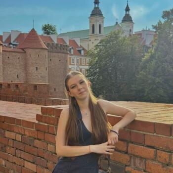 Babysitter in Woluwe-Saint-Pierre - Sint-Pieters-Woluwe: Julia