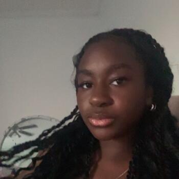 Babysitter in Oshawa: Imari