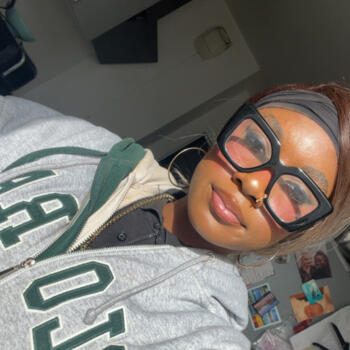 Babysitter in Paris: Océane