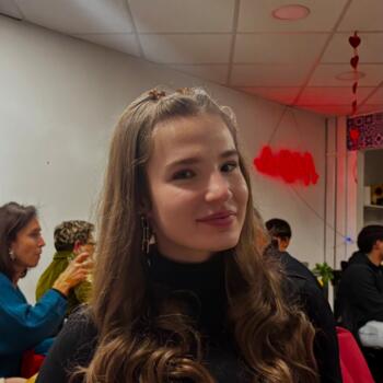 Babysitter in Chatou: Nina
