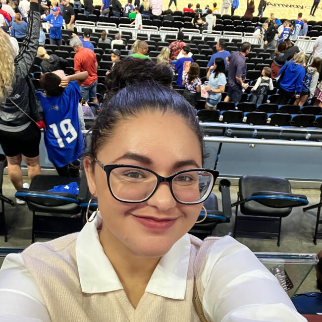 Babysitter in Casselberry: Nicole