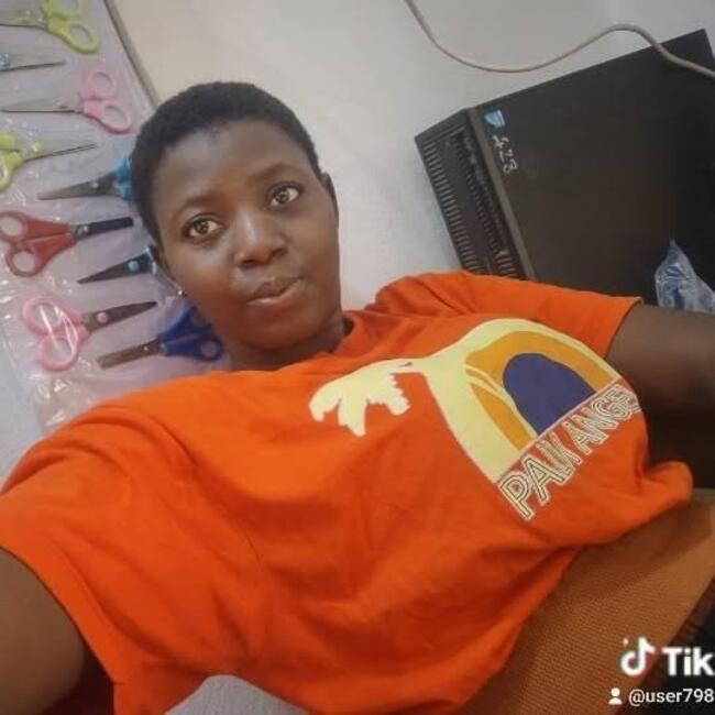 Varuška v Lome: Adjovi Kafui