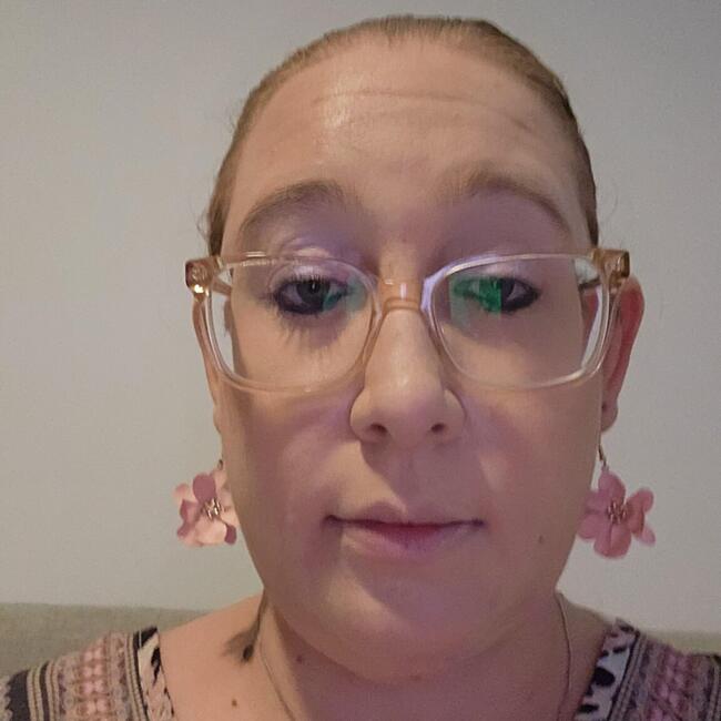 Babysitter in Perth: Emily