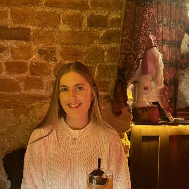 Babysitter in Cork: Aoife