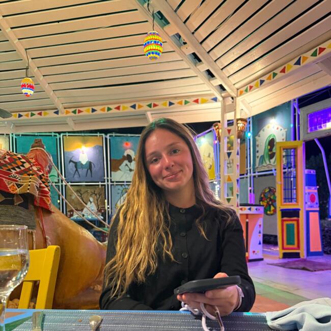 Babysitter in Trouy: Lilou