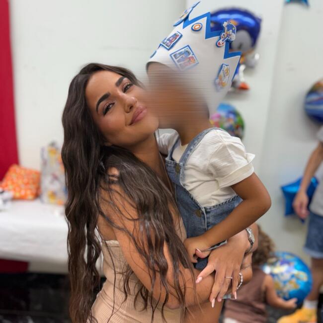 Nanny in Rubí: Ariana