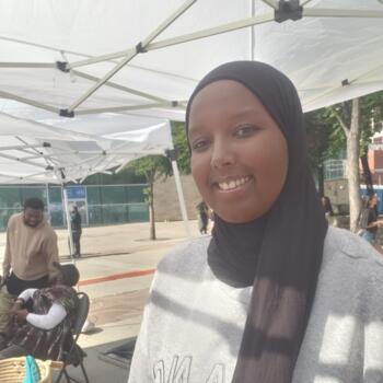 Nounou à Edmonton: Hamda