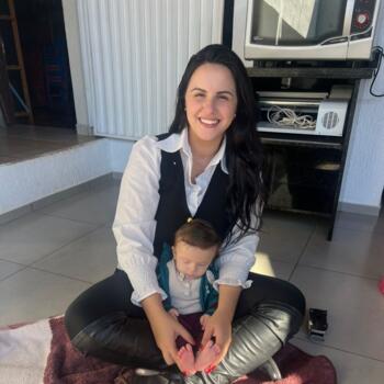 Job de garde d'enfants à Foz do Iguaçu: job de garde d'enfants Fernanda