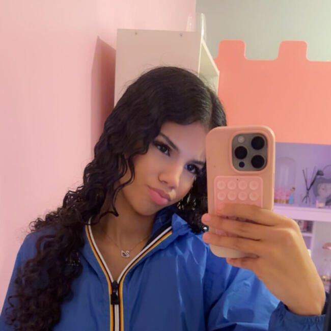 Babysitter in Creil: Cerine