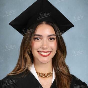 Babysitter in East Lansing: Valerie