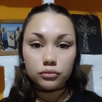 Babysitter in Quilmes: Valentina