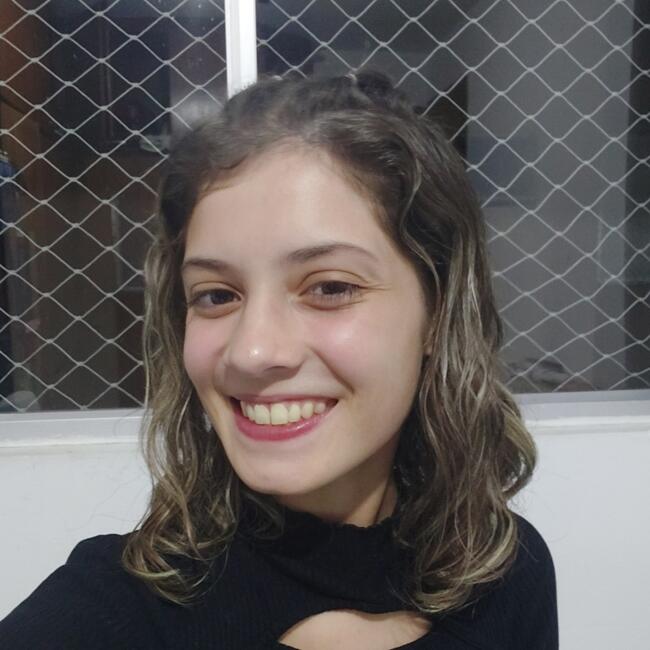 Babysitter in Curitiba: Vitória Valencia