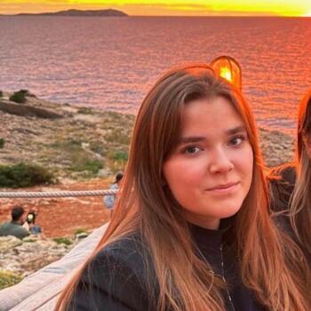 Babysitter in Sint-Martens-Latem: Maud