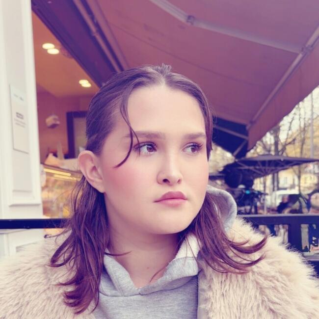 Babysitter in Châteaubernard: Oceane