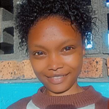 Babysitter in Cape Town: Zinia