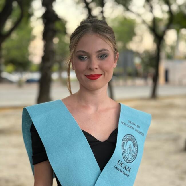 Babysitter in Santiago de la Ribera: Solena