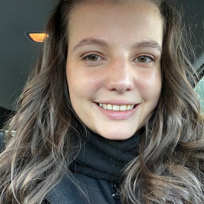Babysitter in Saint-Aubin: Laura