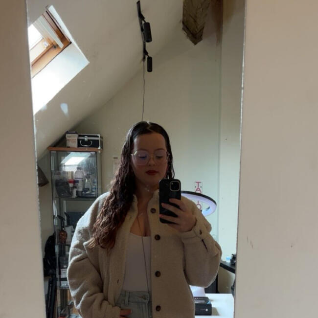 Babysitter in Drogenbos: Dalhia
