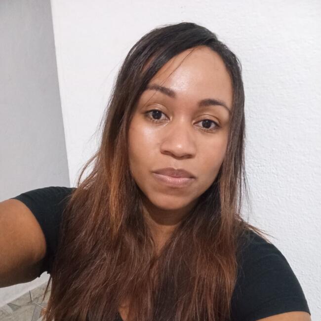 Babysitter in Itanhaém: Danielli Alves