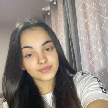 Babysitter in Bradford: Safiyyah
