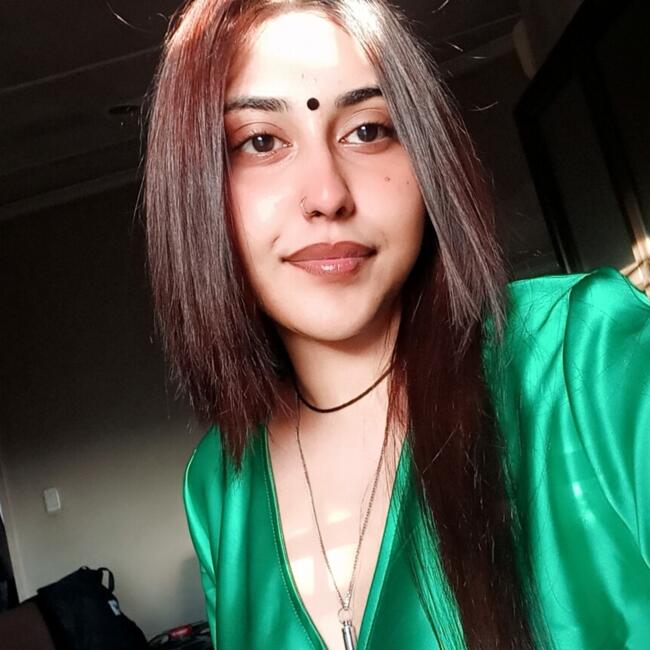 Babysitter in Northdale: Nekhira
