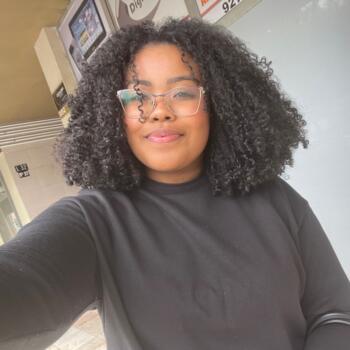 Babysitter in Prado: Priscila