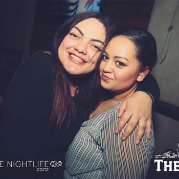 Baby-sitter Levin: Braxton