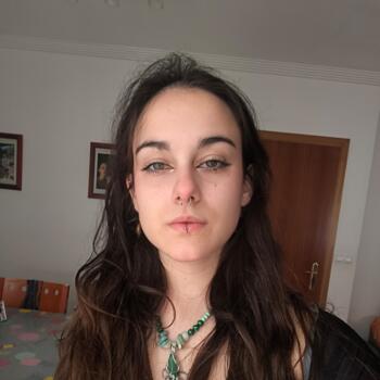 Canguro en Mairena del Alcor: Paula