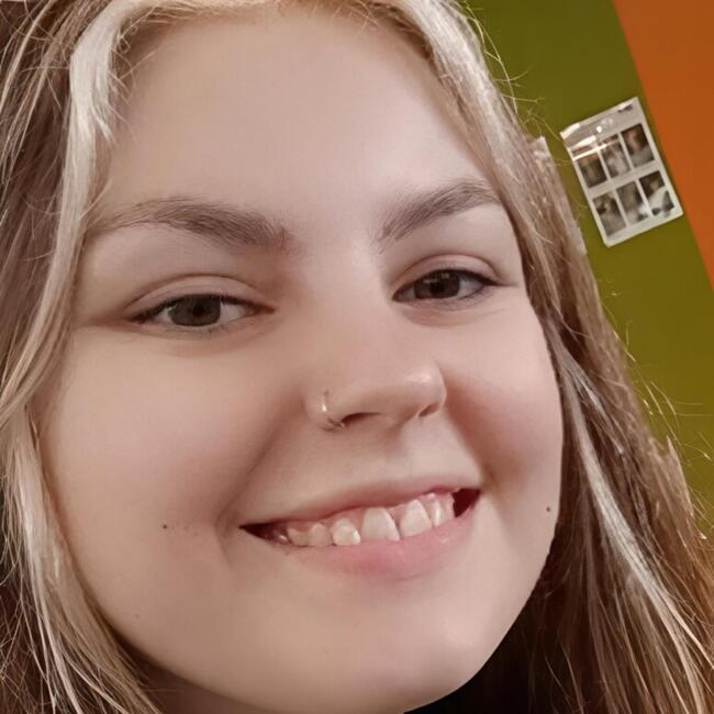 Babysitter in Hamilton: Olivia