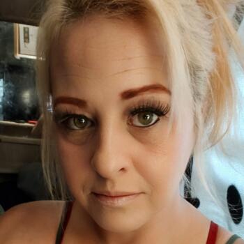 Babysitter in Macon: Amy