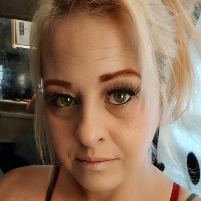 Babysitter in Macon: Amy