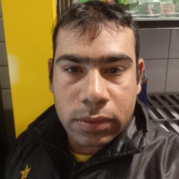 Babysitting job in Al Ain: babysitting job Sara