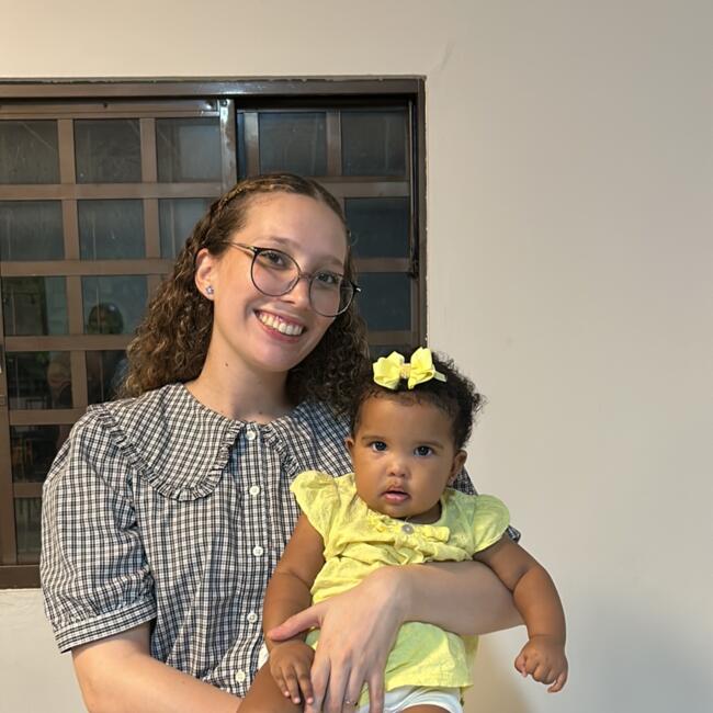 Babysitter in Maringá: Yasmin