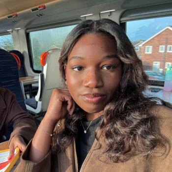 Babysitter York: MOUNA