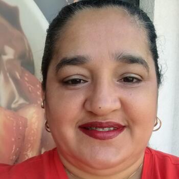 Babysitter in Osasco: Edneusa