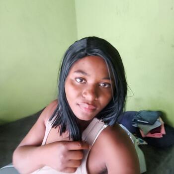 Nanny in Strand: Shamain