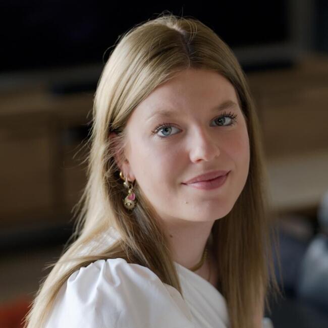 Babysitter in Kapellen: Angelika
