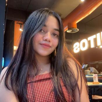 Babysitter Quận Bình Thạnh: Dhalia