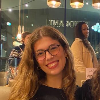 Babysitter in Estoril: Beatriz