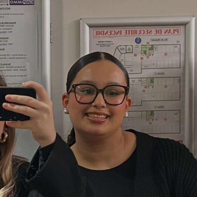 Babysitter in Ollioules: Lalya