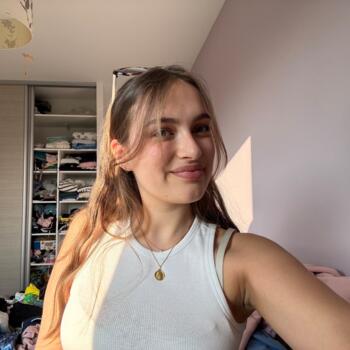 Babysitter in Rennes: Elly