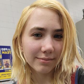 Babysitter in Greensboro: Gin