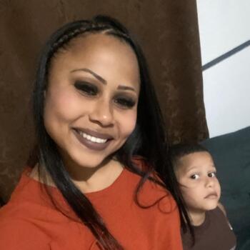 Babysitter in Praia Grande: Stephanie