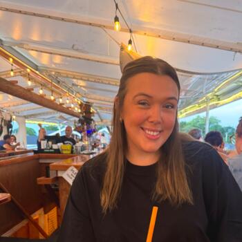 Babysitter in Worcester: Nora